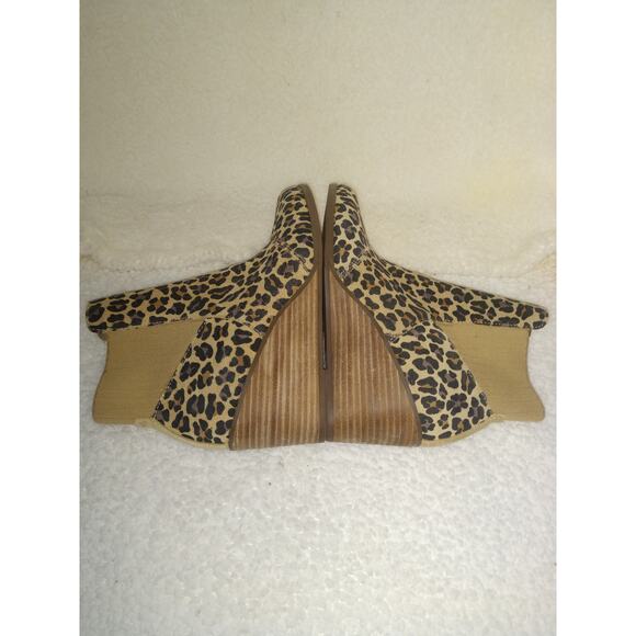 Tom's Leopard Booties, SZ 8.5 - Picture 4 of 5